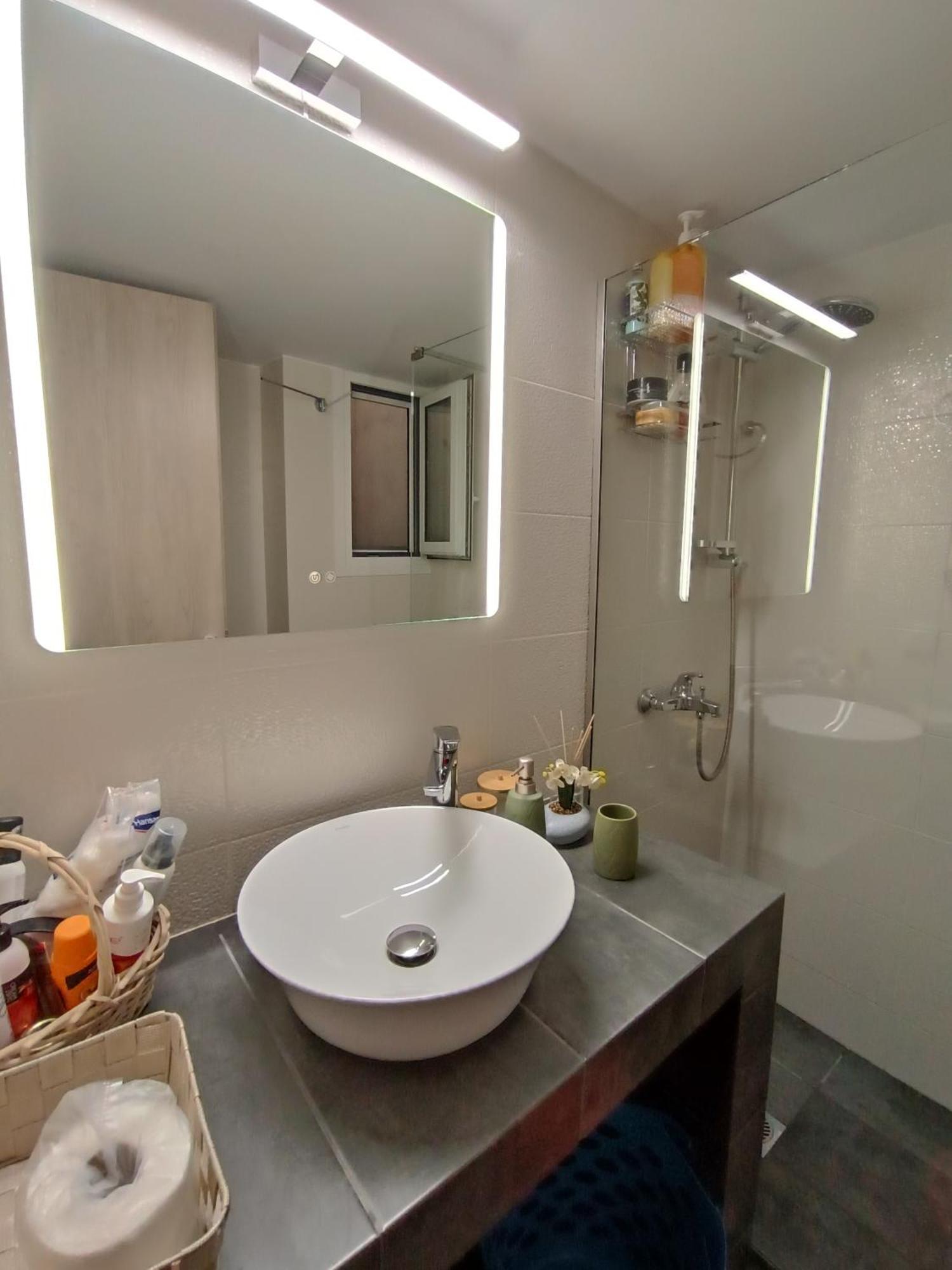 Luxury & Spacious Apartment In 雅典 外观 照片